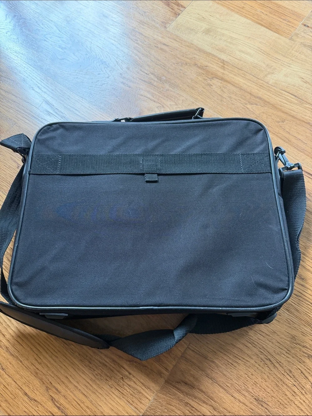 Targus Laptop Case with Shoulder Strap